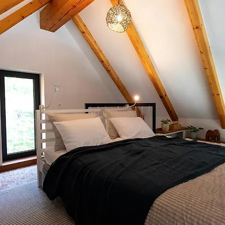 Riverview * Straza